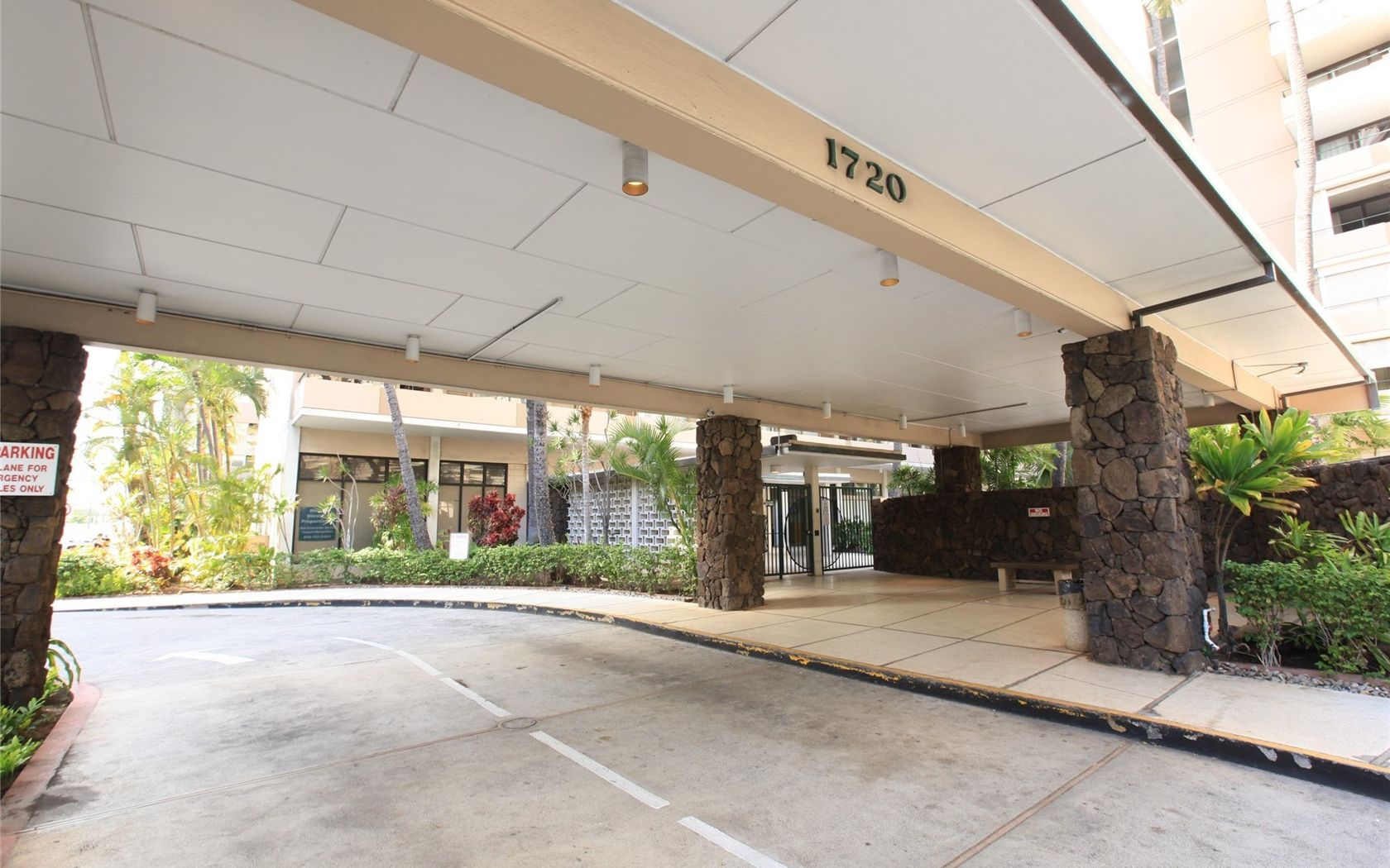 1720 Ala Moana Boulevard 304A Honolulu, HI 96815 MLS #202602101