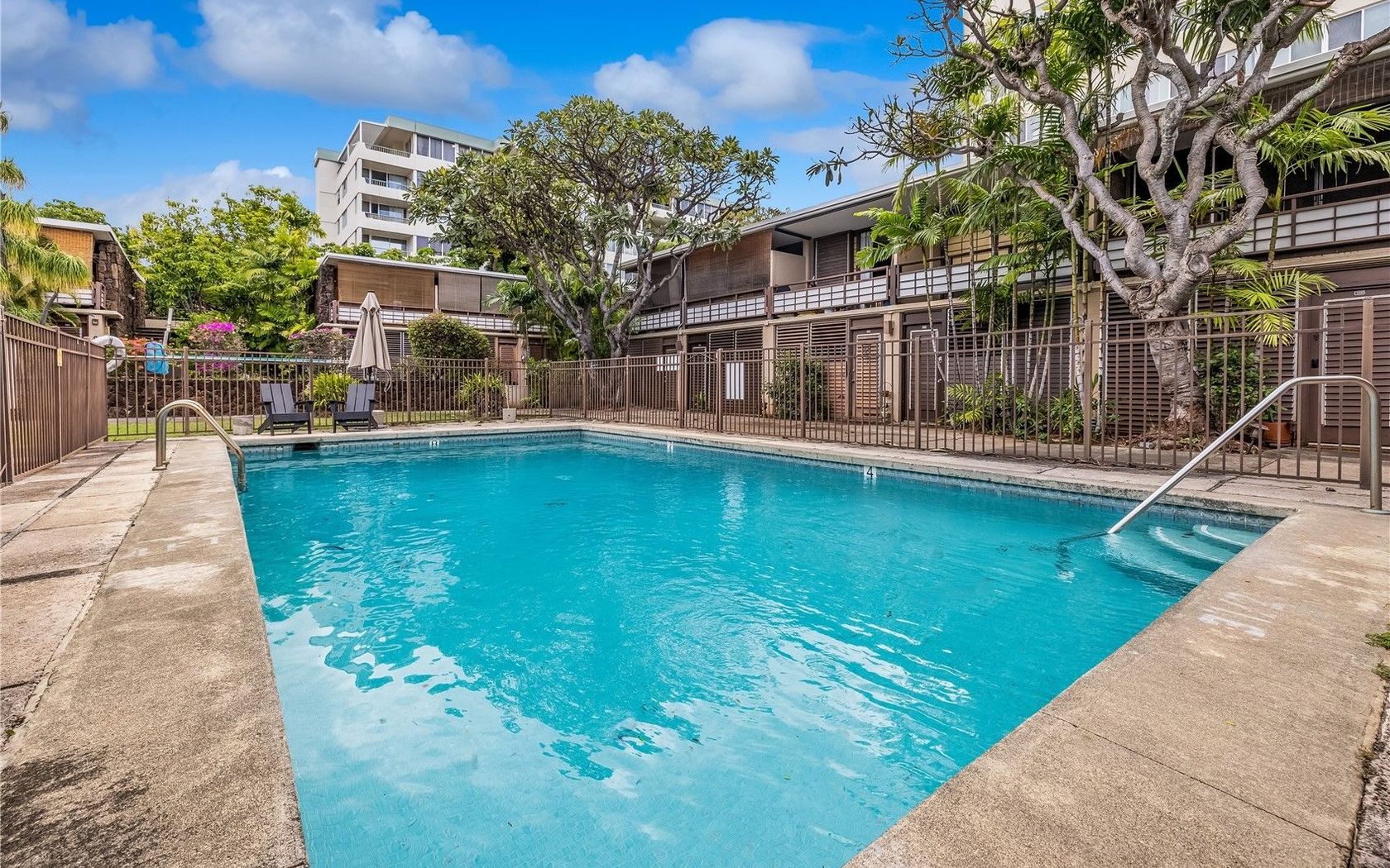makikiです。 1700 Makiki Street 112 Honolulu, HI 96822 MLS #202604533