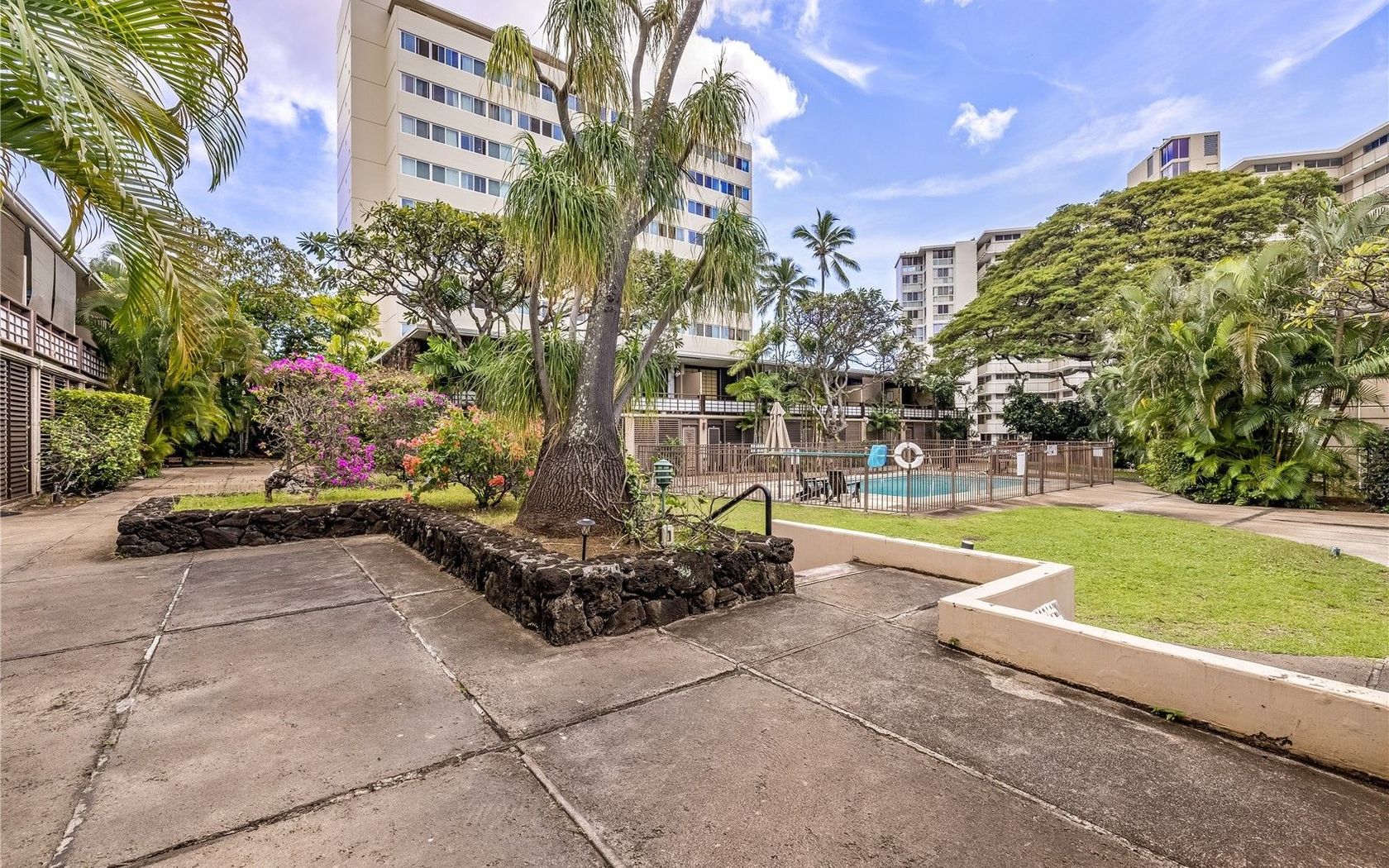 makikiです。 1717 Makiki St #B1, Honolulu, HI 96822 | Zillow